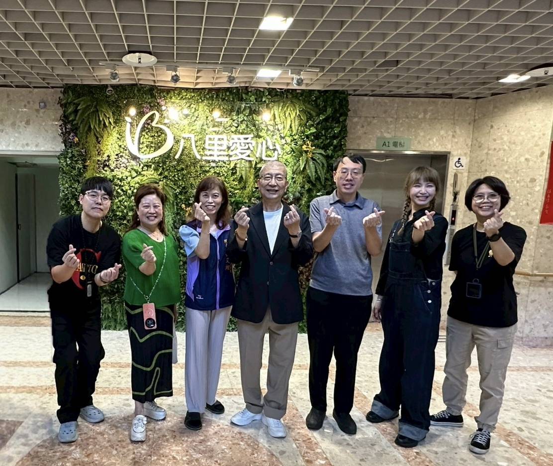 圓緣會椅子瑜珈志工日傳遞愛及希望
