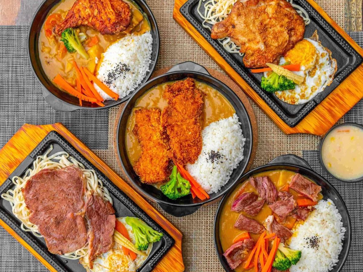 位於澎湖馬公市中華路的平價牛排館，以原肉排餐、咖哩飯與多元內用服務，深受在地居民關注（圖/Medick Marketing Ltd.提供）