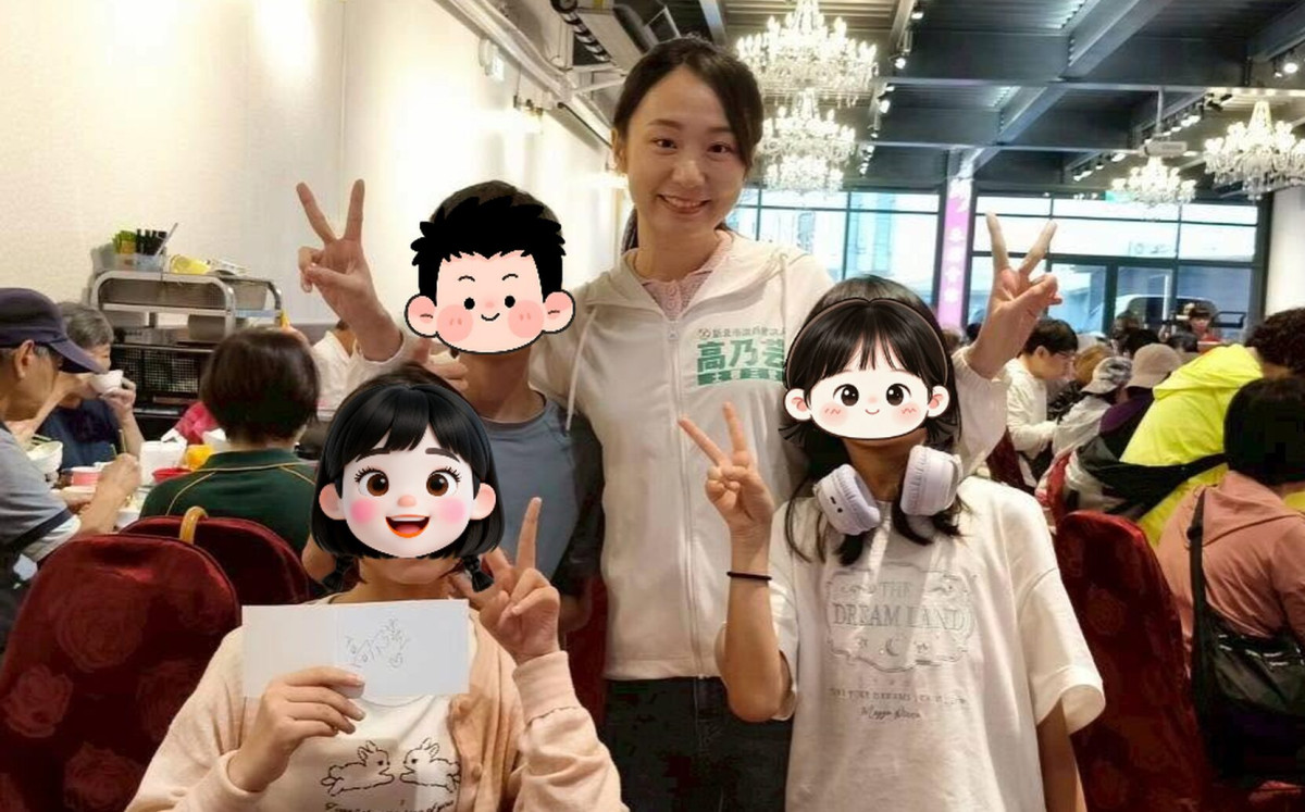 高乃芸參與里民活動，遇熱情小粉絲索取簽名。國小教師出身的高乃芸期許將來進入新北市議會，讓孩子們可以過得更好、安心地就學。 