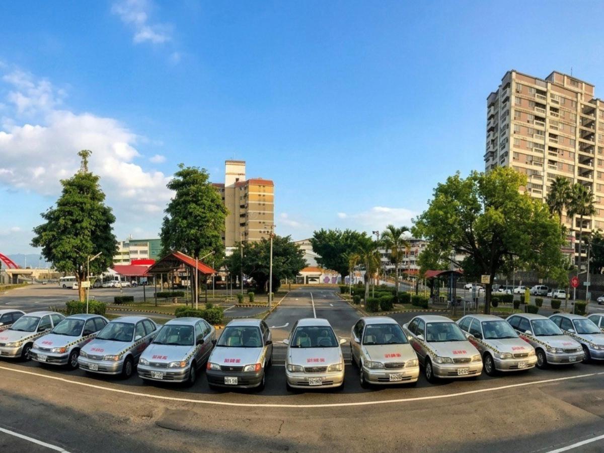 從AI模擬訓練、場內駕駛練習到實際道路陪駕,南投駕訓課程協助學員循序建立駕駛信心(圖/Medick Marketing Ltd.提供)