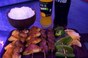 從貴州學回來的香辣滋味 雲林川味燒烤用新鮮食材擄獲斗六宵夜族群的胃