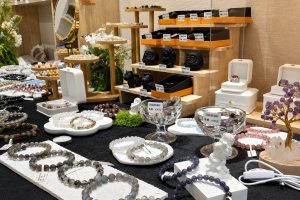桃園中壢精品珠寶店 嚴選水晶、翡翠、晶洞與高級寶石 打造安心選品體驗