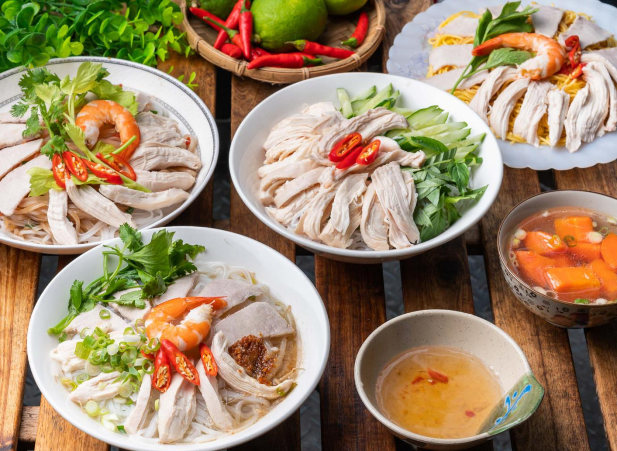 從河粉、涼拌米線到春捲與飯類,《悅來越饗越南河粉》菜單內容完整,也讓新莊越南小吃有了不一樣的搭配方式(圖/Medick Marketing Ltd.提供)