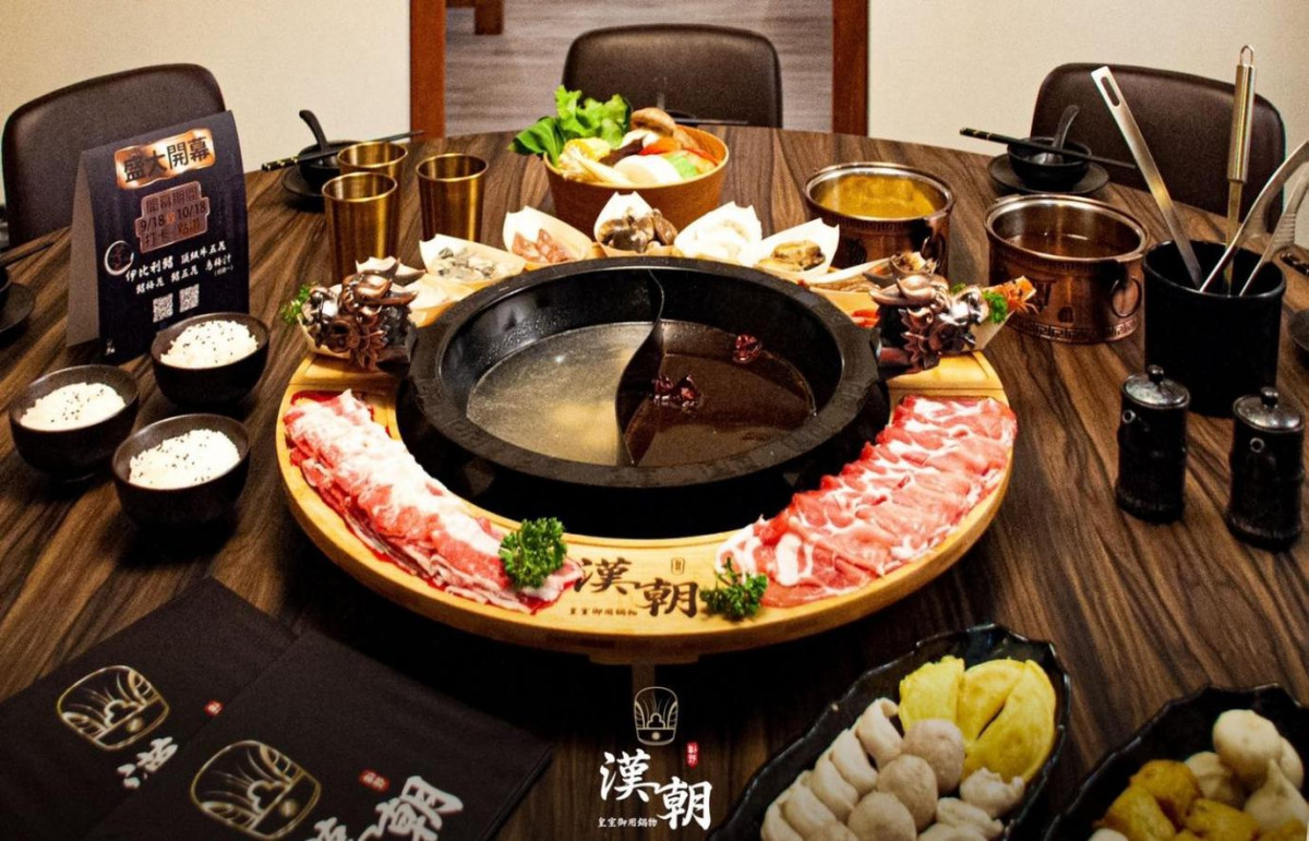 日本 A5 和牛與奢華海鮮:店內供應入口即化的日本 A5 和牛及澎湃「海王」拼盤,滿足老饕對於高端肉品與生食級海鮮的極致追求(圖/Medick Marketing Ltd.提供)