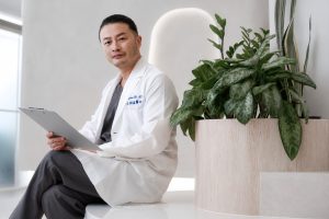 玻尿酸、水光針、膠原蛋白增生劑怎麼選？醫師解析注射材質特色與評估重點