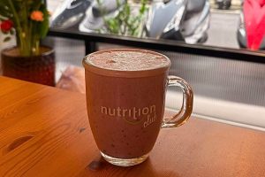 中和高蛋白果昔主打三杯水組合  陪外食族整理日常飲食