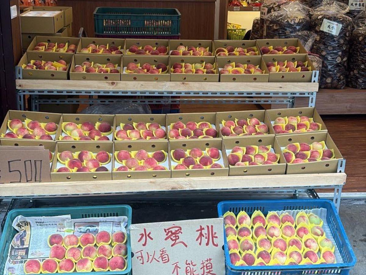 買齊桃園伴手禮不必東奔西走 大溪農特產店蒐羅豆干、水蜜桃、香菇 一次選購