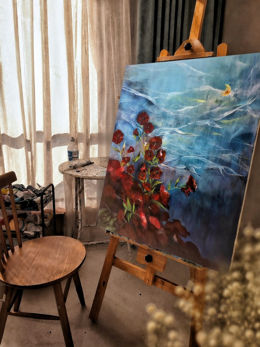 《群青》畫展9/5登場 藝術創作者渡鴉以深藍描繪「找回自己」生命旅程