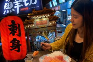 上班族的夜市清涼清單！Nicole帶路華西街夜市尋味