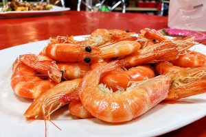 和平島海鮮餐廳走過三十年 師傅接手老招牌 延續漁港熟悉海味與待客節奏