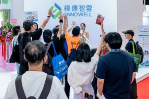 智慧建築從「看數據」走向「看懂現場」 樺康智雲首度展示 VLM AI視覺辨識
