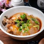 桃園大園梅干肉燥飯 先炒後滷搭配甜口醬香 吃出經典又耐吃家常好滋味
