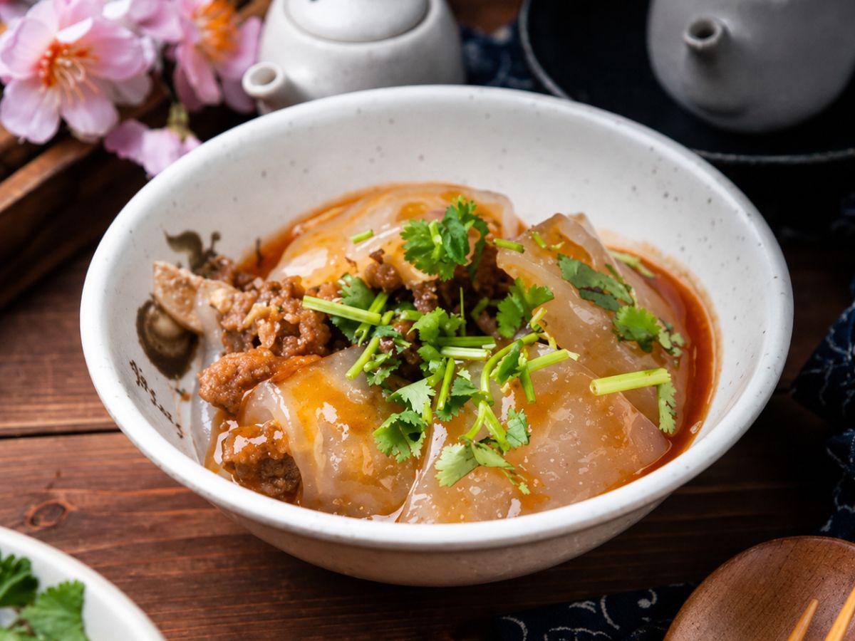 桃園大園梅干肉燥飯 先炒後滷搭配甜口醬香 吃出經典又耐吃家常好滋味