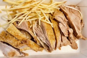 駁二老字號鴨肉飯名店 由第三代接續高雄人氣小吃傳統手藝