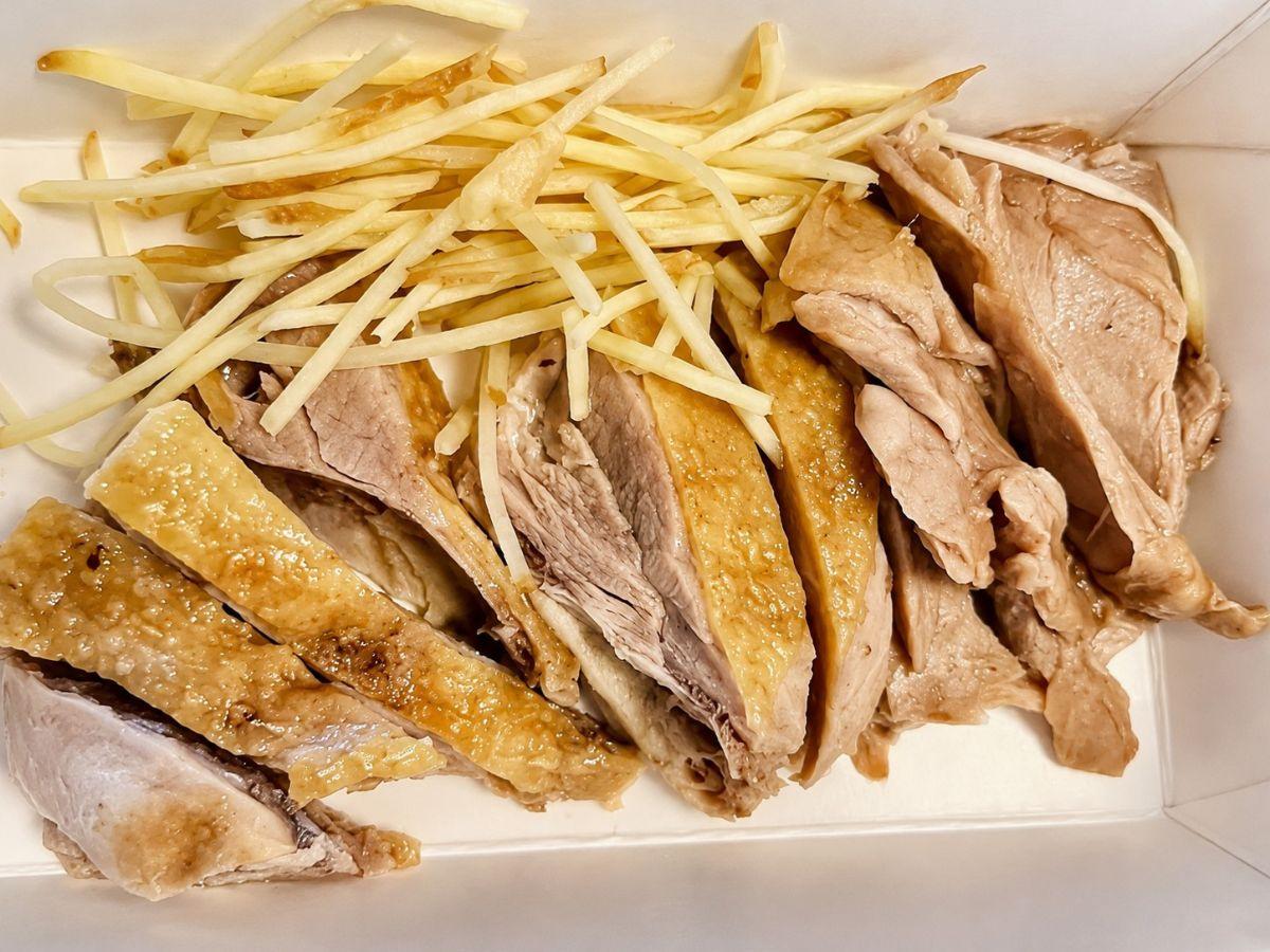 駁二老字號鴨肉飯名店 由第三代接續高雄人氣小吃傳統手藝