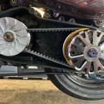 中壢機車行從學徒一路做到接店 把玩車興趣、熟客情分與橘色軍團文化延續下來