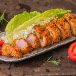 高雄岡山豬肉舖承接三代牧場經驗 返鄉接班串聯自產自銷、冷鏈運送與門市服務