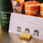 抿茶攜手Boring燕麥奶推三款聯名飲品 10/5起「有閨蜜 無聊也沒差」