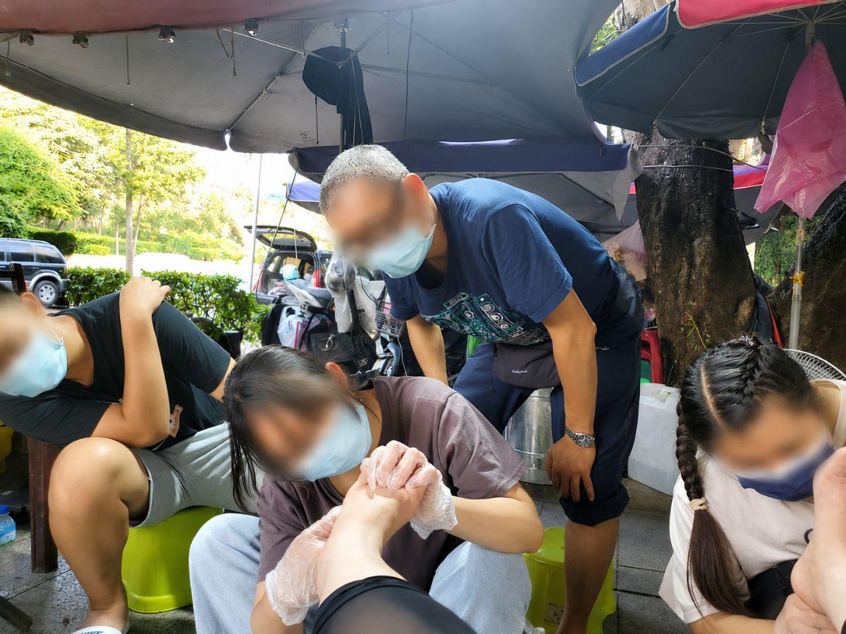 在【哈林修甲/美甲】台中門市的 Google 評論中,也有不少顧客分享手足修整與足部整理的實際體驗(圖片來源:業者提供,經 ChatGPT 輔助局部修改)