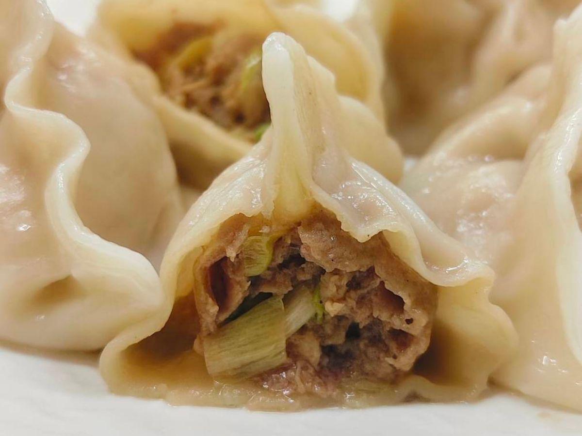 位於高雄左營軍校路的眷村風味小吃店,以水餃與鍋貼作為日常餐點主力(圖片來源:業者提供)