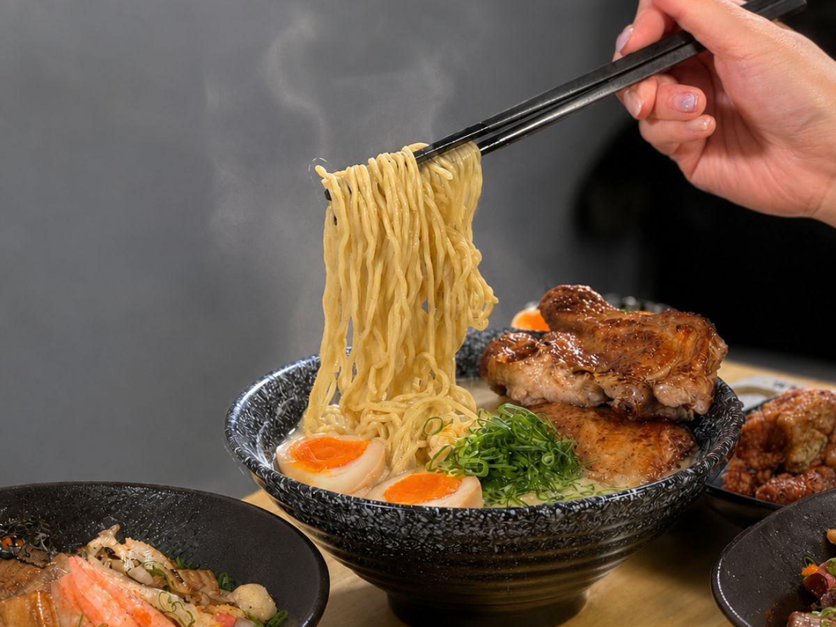 雞白湯拉麵搭配台式調味,為高雄拉麵迷提供不太一樣的風味體驗(圖/業者提供)