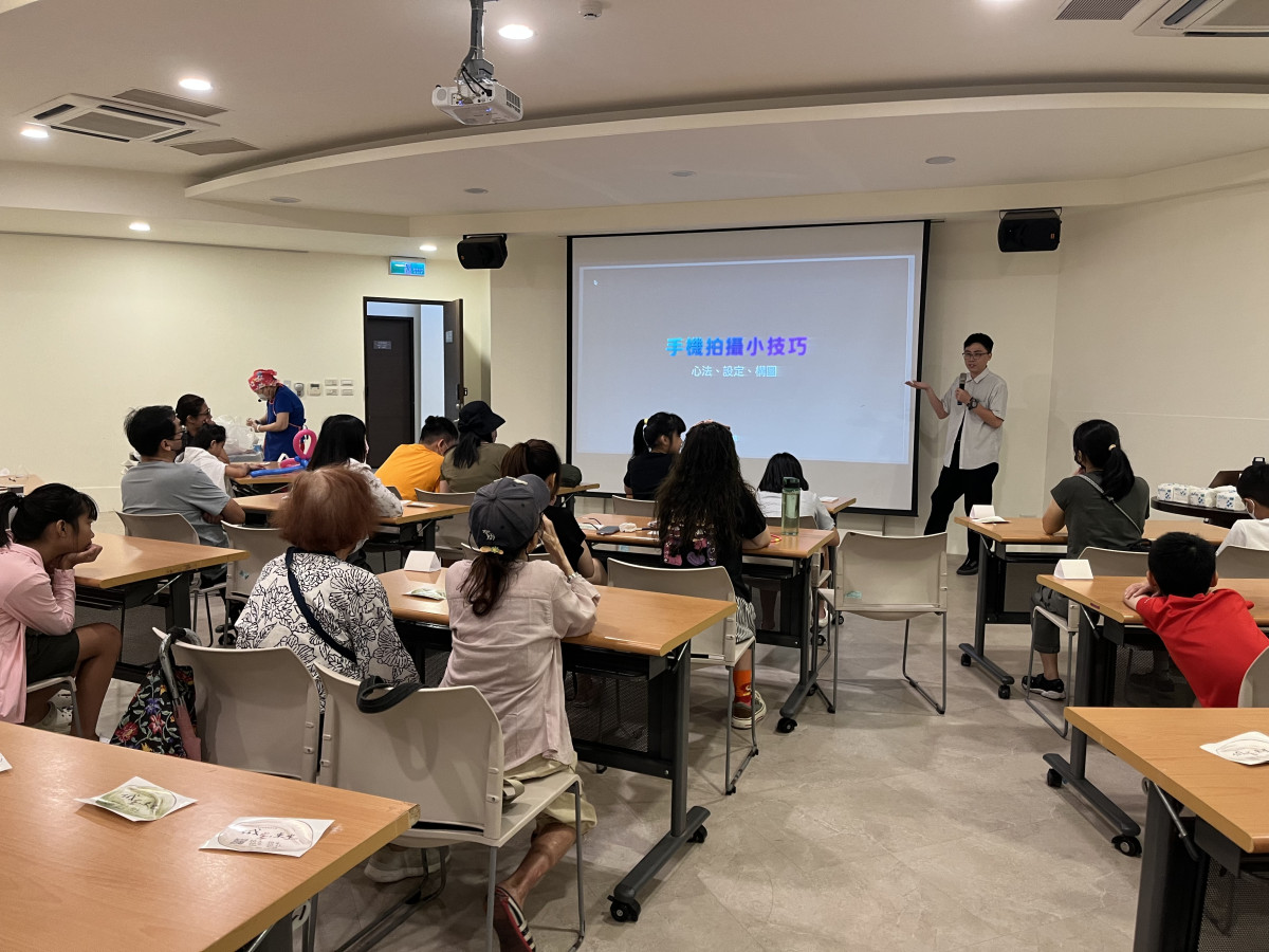 計畫透過多元工作坊走入社區與校園,帶領學員體驗影像創作並深化文化扎根。(圖/臺北市客家事務委員會提供)